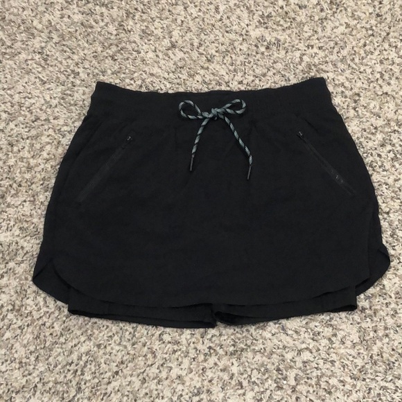 Athleta Trekkie Crest Skort Size 4 Black - Picture 2 of 7